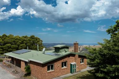 House For Sale - VIC - Wonga - 3960 - WHERE EAGLES SOAR - AMAZING PROM VIEWS  (Image 2)
