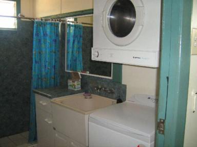 Flat Leased - QLD - Ingham - 4850 - Fully Furnished Flat - Out of Known Flood !  (Image 2)