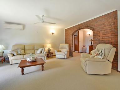 House For Lease - QLD - Whitfield - 4870 - 4 BEDROOM, 2 BATHROOM HOME WITH POOL  (Image 2)