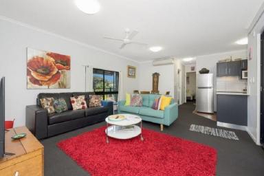 Unit For Lease - QLD - North Ward - 4810 - North Ward | Close To The Strand  (Image 2)