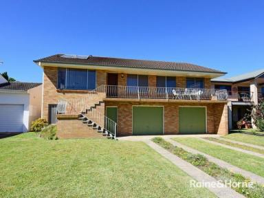House For Lease - NSW - Nowra - 2541 - Rare Riverview's  (Image 2)