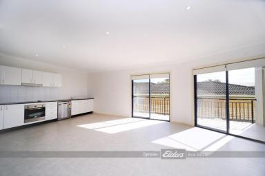 Unit For Lease - NSW - Tuncurry - 2428 - 3 BEDROOM UNIT FOR RENT  (Image 2)