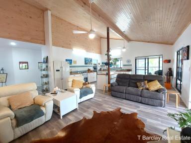 House Sold - QLD - Macleay Island - 4184 - Modern, quiet and great location  (Image 2)