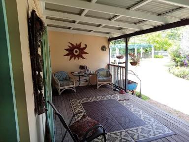 Lifestyle For Sale - QLD - Millstream - 4888 - Vine Creek frontage, three dwellings and large shed.  (Image 2)