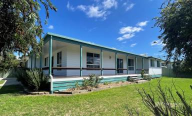 House For Sale - QLD - Dalby - 4405 - THE PERFECT OPPORTUNITY IN PIONEER GARDENS ESTATE  (Image 2)