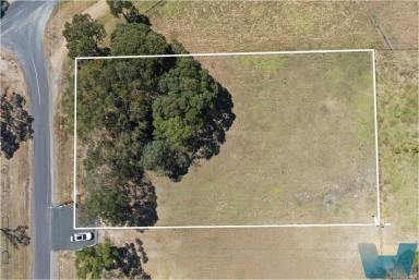 Residential Block Sold - VIC - Eagle Point - 3878 - 1 Acre Building Block in Eagle Point  (Image 2)