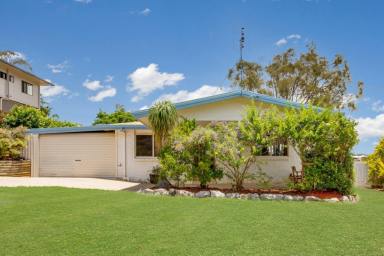 House Leased - QLD - Kin Kora - 4680 - :: Three Bedroom Home, Close to Shops and Schools  (Image 2)
