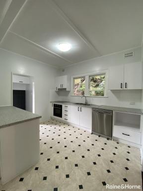 House Leased - NSW - Mittagong - 2575 - Wonderful Home, Close to Everything  (Image 2)