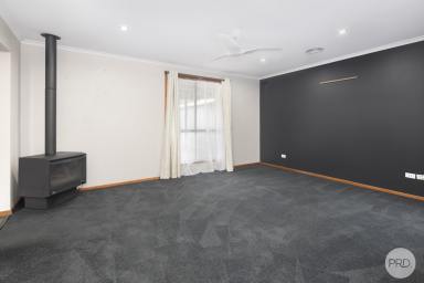 House Leased - VIC - Sebastopol - 3356 - THREE BEDROOM HOME CLOSE TO SCHOOLS  (Image 2)