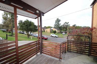 House For Lease - NSW - Raymond Terrace - 2324 - RENOVATED, SPACIOUS HOME WITH SOLAR!!!  (Image 2)
