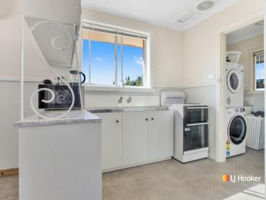 House For Lease - TAS - Acton - 7320 - Close to Amenities  (Image 2)