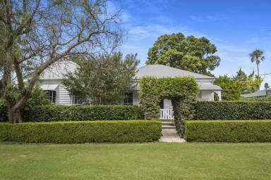 House For Sale - NSW - Berry - 2535 - Character home in ideal location  (Image 2)