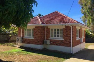 House Leased - QLD - North Ward - 4810 - Perfectly located at the base of Castle Hill  (Image 2)