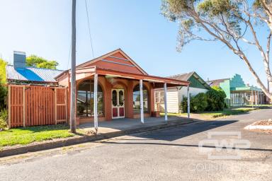 Retail For Sale - NSW - Deepwater - 2371 - Beautiful Building with Great Street Appeal  (Image 2)