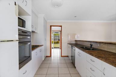 House Sold - QLD - Crows Nest - 4355 - Modern well maintained 3 bed 2bath home, plus a shed.  (Image 2)