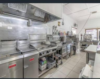 Business For Sale - QLD - Killarney - 4373 - Freehold licensed Cafe / Restaurant with lifestyle  (Image 2)
