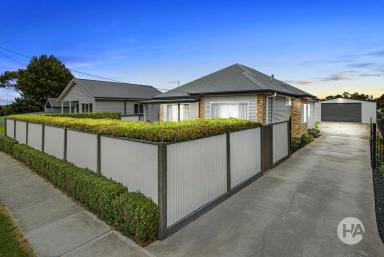 House Sold - VIC - Tooradin - 3980 - Walking distance to shops with large shed  (Image 2)