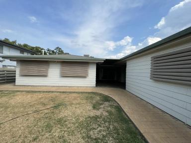 House For Lease - QLD - Dalby - 4405 - 4 Bedroom Home with 2 Living Areas, 2 x Outdoor Areas and Double Garage.  (Image 2)