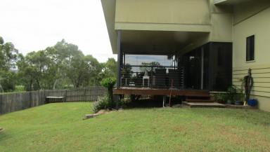 House For Sale - QLD - Bowen - 4805 - FANTASTIC CUSTOM-BUILT HOME  (Image 2)