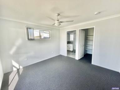 House For Lease - QLD - Kingaroy - 4610 - Quality Unit in Lovely Complex  (Image 2)