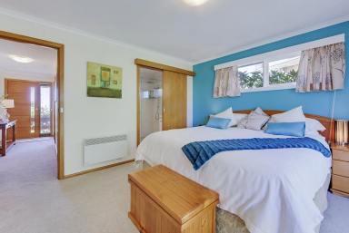 House For Lease - TAS - Blackmans Bay - 7052 - One for The Family  (Image 2)