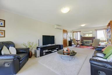 House Leased - TAS - Blackmans Bay - 7052 - One for The Family  (Image 2)