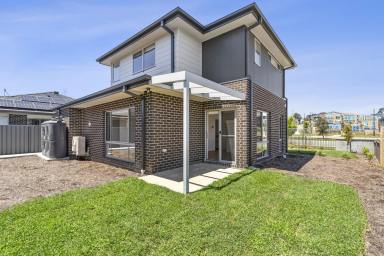 House Leased - ACT - Strathnairn - 2615 - Brand New Luxurious Family House for Lease!  (Image 2)
