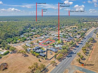 House For Sale - NSW - Mathoura - 2710 - Perfectly positioned in great location  (Image 2)