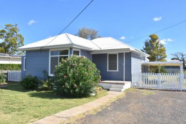 House For Lease - NSW - Moree - 2400 - Central local  (Image 2)