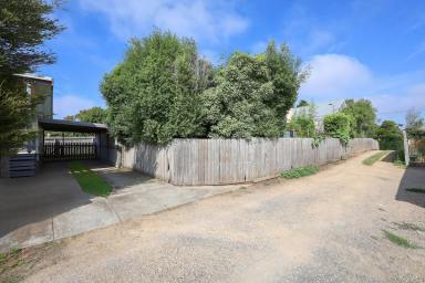 Townhouse For Sale - VIC - Warrnambool - 3280 - PERFECT LOCATION & LIFESTYLE  (Image 2)