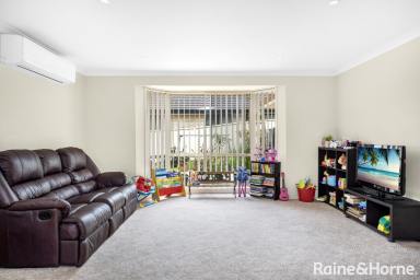 House Sold - NSW - Nowra - 2541 - Who wants a 5 bedroom home?  (Image 2)