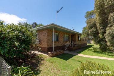 House Leased - NSW - Gobbagombalin - 2650 - COUNTRY LIVING  (Image 2)