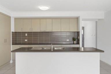 House Leased - QLD - Redbank Plains - 4301 - SPACIOUS AND MODERN  4 BEDROOM HOME IN REDBANK PLAINS  (Image 2)