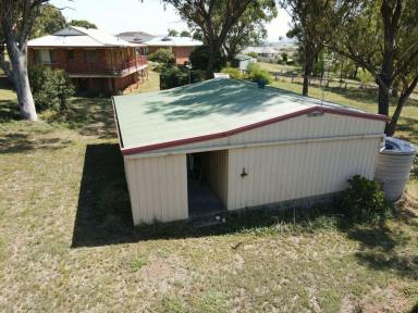 House Sold - NSW - Muswellbrook - 2333 - A HIDDEN SURPRISE AWAITS YOUR DISCOVERY IN THIS QUITE NORTH MUSWELLBROOK
CUL-DE-SAC  (Image 2)