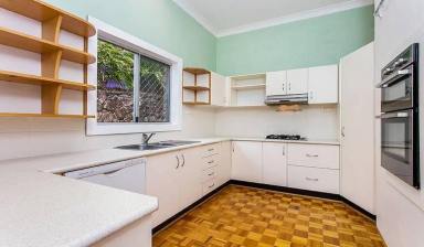 House For Lease - NSW - Girards Hill - 2480 - Stunning Home - Lawn And Garden Maintenance Included  (Image 2)