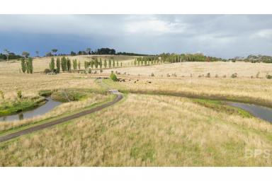 Acreage/Semi-rural Sold - NSW - Armidale - 2350 - Favourable location – Easy commute to Armidale  (Image 2)