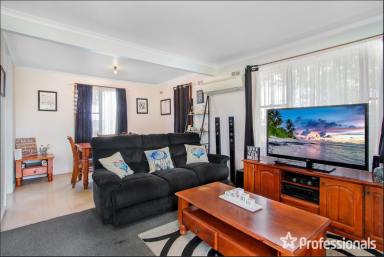 House Sold - NSW - West Tamworth - 2340 - INVESTORS AND FIRST HOME BUYERS - 4 Bedrooms in TAMWORTH  (Image 2)