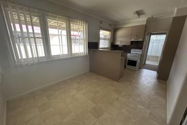 House For Lease - NSW - Raymond Terrace - 2324 - NEAT AND TIDY 2 BEDROOM HOME!!!  (Image 2)