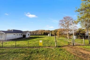 Residential Block For Sale - NSW - Adelong - 2729 - Quiet Location!  (Image 2)