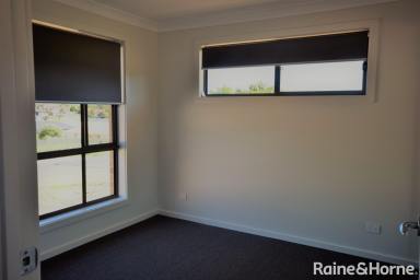 Unit For Lease - NSW - Worrigee - 2540 - Convenient Living!  (Image 2)