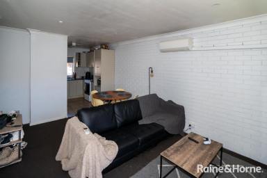 Unit For Lease - NSW - Tolland - 2650 - 3 BEDROOM UNIT  (Image 2)