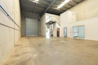 Industrial/Warehouse Leased - QLD - Paget - 4740 - MODERN TILT SLAB PREMISES WITH HIGH STREET VISIBILITY  (Image 2)