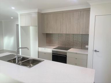 House Leased - QLD - Beaconsfield - 4740 - BRAND NEW HOME IN GREAT ESTATE!  (Image 2)