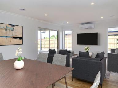 House For Sale - VIC - Bairnsdale - 3875 - BRAND NEW FAMILY HOME  (Image 2)
