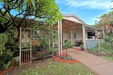 House Sold - VIC - Robinvale - 3549 - Immaculate and stylish home perfect for families  (Image 2)