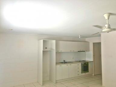 Unit Leased - QLD - North Mackay - 4740 - CLOSE TO SHOPS & SCHOOLS  - OPEN PLAN UNIT!  (Image 2)