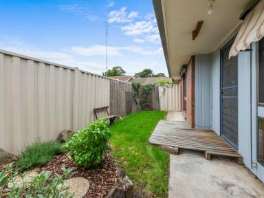 Unit Sold - VIC - Bairnsdale - 3875 - MODERN RENO DONE – JUST MOVE IN  (Image 2)