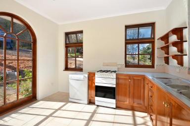 House Leased - NSW - Bowral - 2576 - Cottage with Cathedral Ceiling  (Image 2)