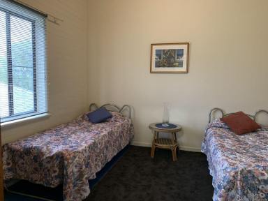 Unit For Lease - NSW - Moree - 2400 - 1 BEDROOM FULLY FURNISHED UNIT  (Image 2)