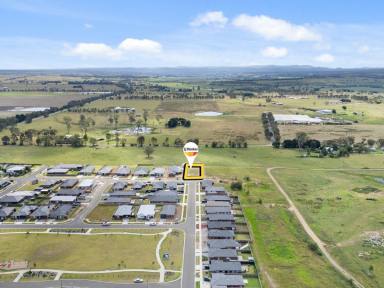 Residential Block For Sale - VIC - Bairnsdale - 3875 - SPACIOUS RESIDENTIAL ALLOTMENT  (Image 2)